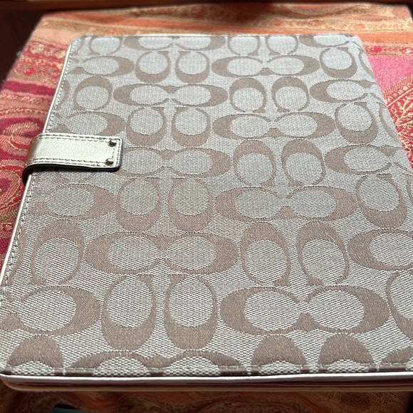Gorgeous iPad Case 7.5”x 9.5” - Picture 5 of 6